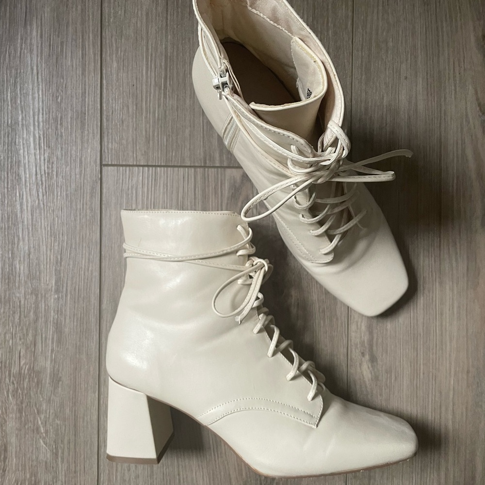 Women’s Funky Victorian Lace-Up Boots